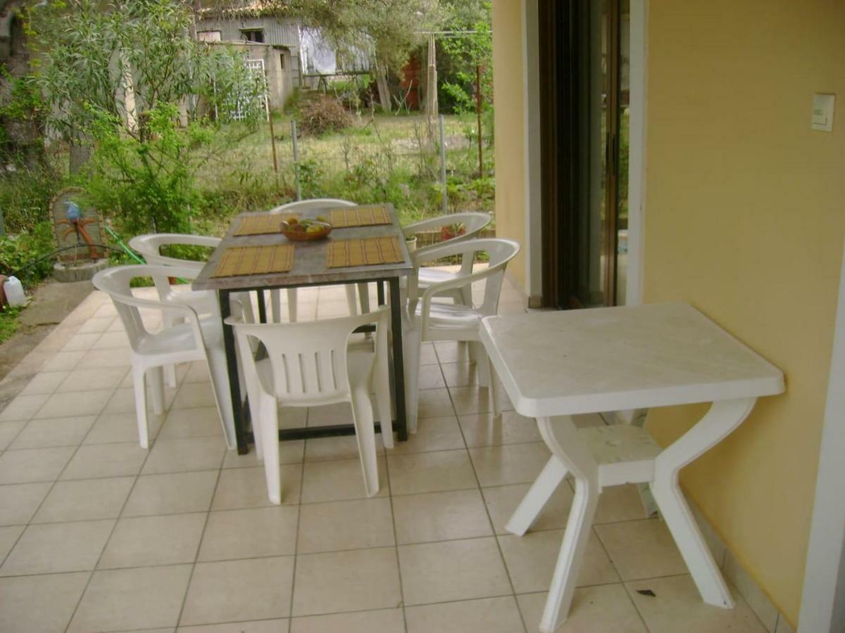 Villa Lefkas House With Garden Tsoukaládhes Exterior foto